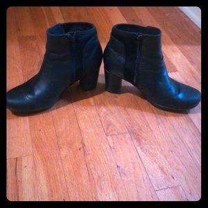 Clarks black leather Heels